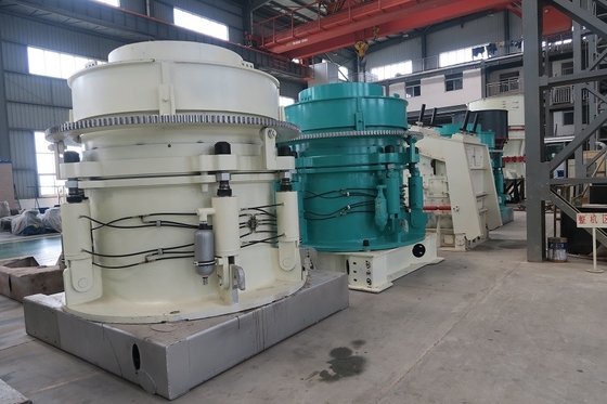 HPT300 Hydrauliczna kruszarka stożkowa kruszarka do kamienia stosowana w kamieniołomach i górnictwie