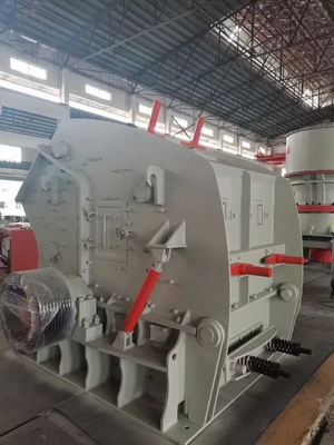 Mobilny sprzęt do kruszenia 37kw 80-160 TPH Kruszarka wapienna do kamieniołomów udarowych