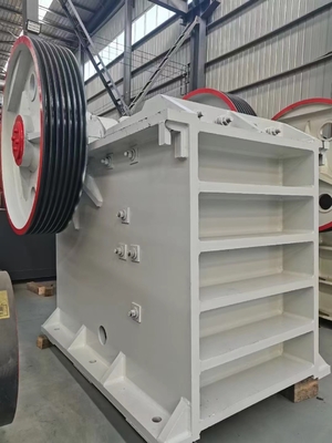 110Kw Typ szczęki Kruszarka do skał o dużej pojemności PE750 * 1060 380V Kruszarka do kamienia stożkowego