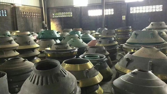 Części zamienne do kruszarek do kamieni ze stali stopowej PE600 * 900 Płyty ścieralne do kruszarek szczękowych