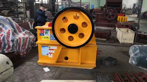Kruszarka szczękowa 15Kw 5-20 TPH Kruszarka górnicza na małą skalę PE250 * 400