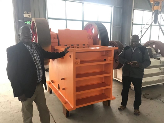 Nowa kruszarka do kamieni Diesla River Stone Crusher do kamienia granitowego AC Motor Mining Rock Crusher