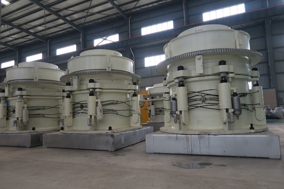 HPT300 Hydrauliczna kruszarka stożkowa kruszarka do kamienia stosowana w kamieniołomach i górnictwie
