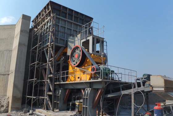 Nowa kruszarka do kamieni Diesla River Stone Crusher do kamienia granitowego AC Motor Mining Rock Crusher