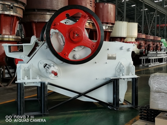 Frezarka krusząca 100Kw 8474209000 C106 Kruszarka szczękowa w kamieniołomie i górnictwie