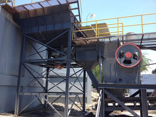Żółto-biała kruszarka Shanbao seria PE i kruszarka szczękowa 10 X 36 Stone Grey Mining Rock Crusher Construction