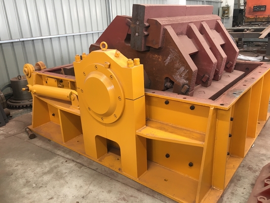 Hydrauliczna kruszarka udarowa do kamieniołomów Przenośna PF1210 do rud o średniej twardości