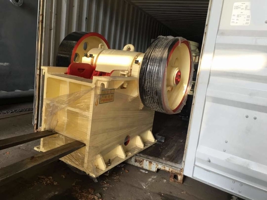 Mini mała mobilna kruszarka szczękowa Kruszarka do rudy złota 500 mm Rozmiar podawania