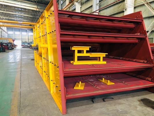 Okrągły trójpokładowy przesiewacz wibracyjny Instalacja do przeładunku węgla 350 TPH 4YK1860